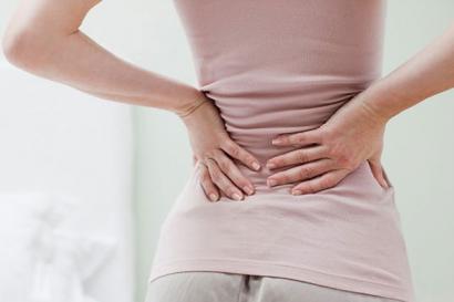 Triệu chứng và cách điều trị thoái hóa cột sống lưng